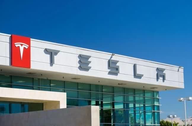 马斯克：透露特斯拉AI8芯片将进入太空领域！-芯城品牌采购网